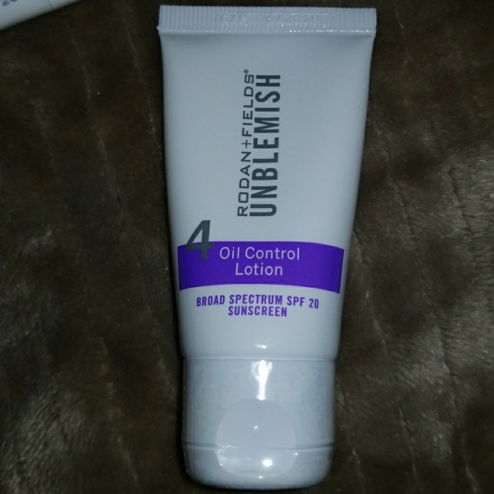 Unblemish step 4 oil control lotion